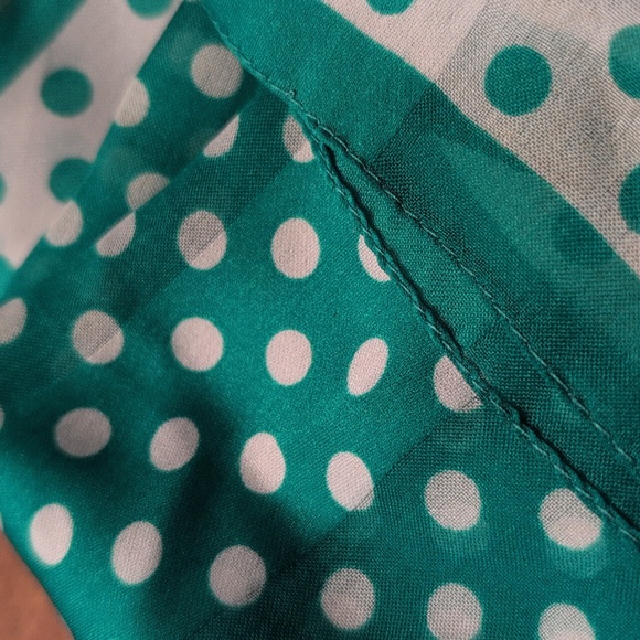 Vtg Berkshire Made in Italy Green Polka Dot Square Scarf - Picture 6 of 6